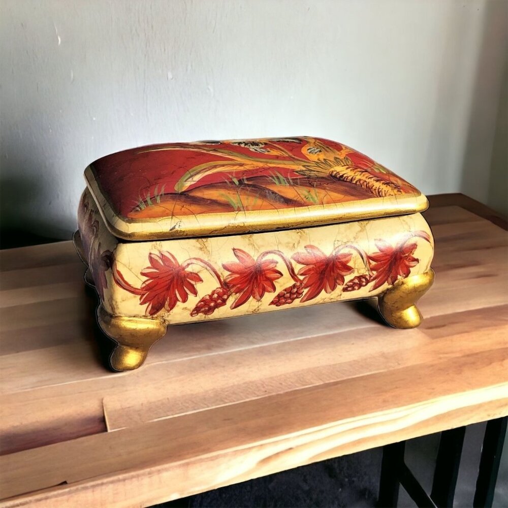 Handcrafted Toyo Raymond Waites Decorative Floral Box With Gold Accents